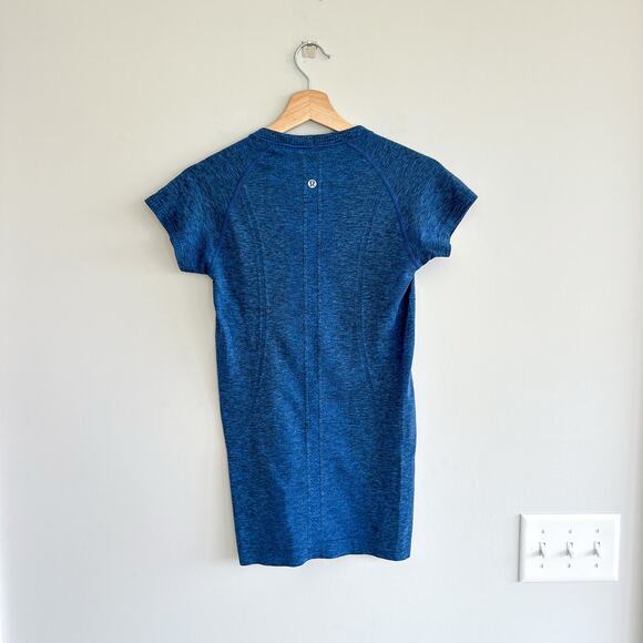Lululemon Swiftly Tech Short Sleeve Crew Cerulean Blue / Black 6 - Picture 2 of 5